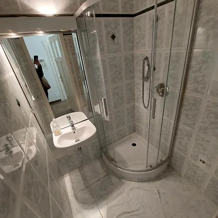 Hiša za goste Rose House - Greenline Ljubljana