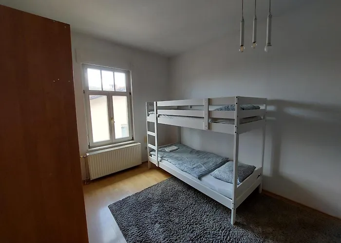 Rose House - Greenline *