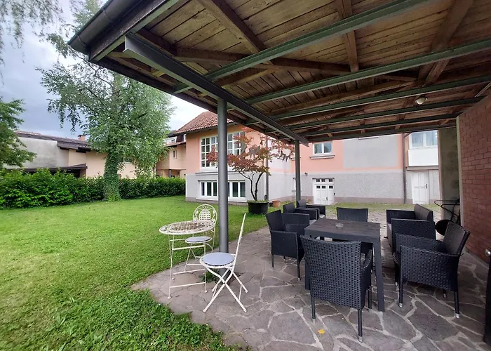 Rose House - Greenline * Lubiana