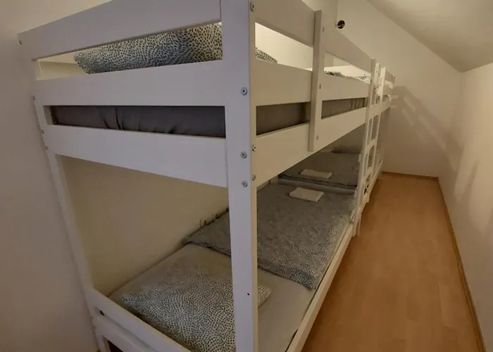 Rose House - Greenline * 卢布尔雅那