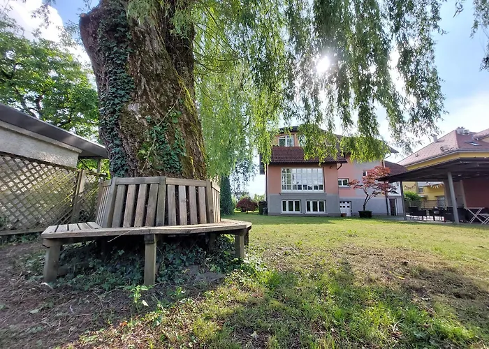 Rose House - Greenline Pensión