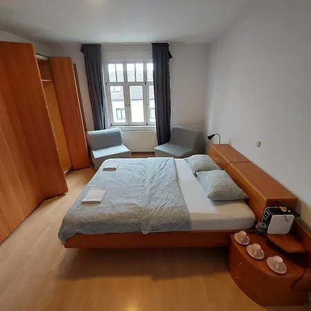 Rose House - Greenline Affittacamere Lubiana