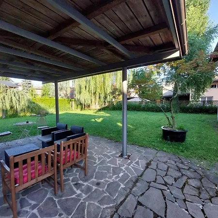 Rose House - Greenline * Lubiana