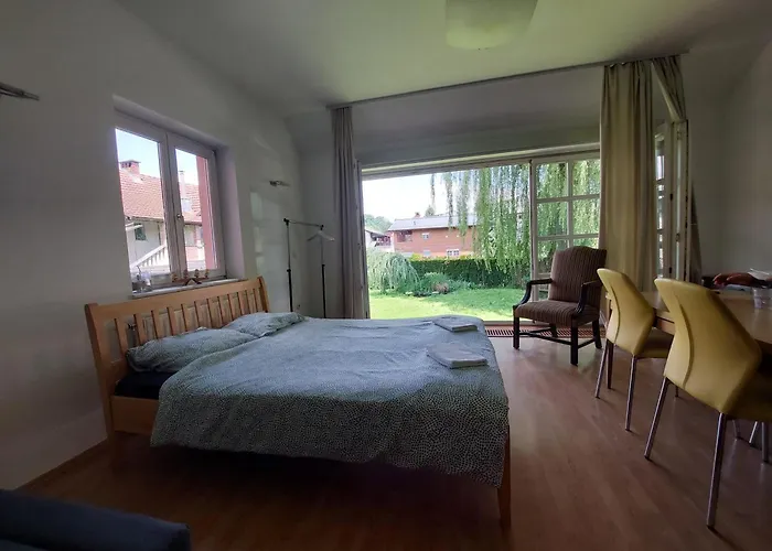 Rose House - Greenline