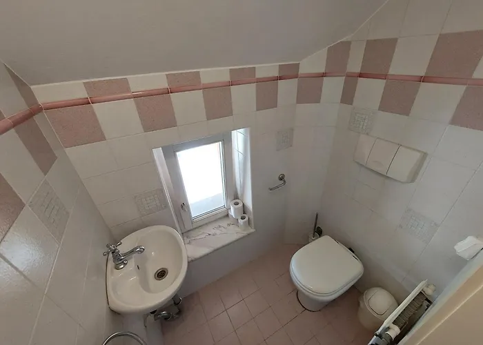 Rose House - Greenline Guest house *