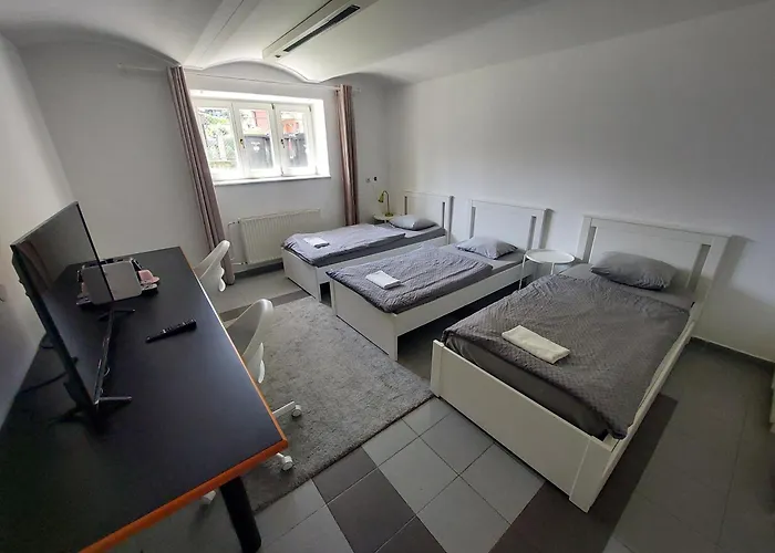 Rose House - Greenline Guest house *