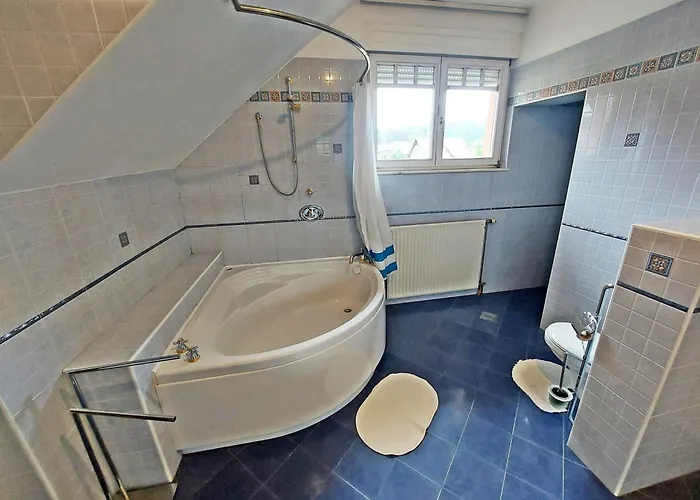 Guest house Rose House - Greenline Ljubljana