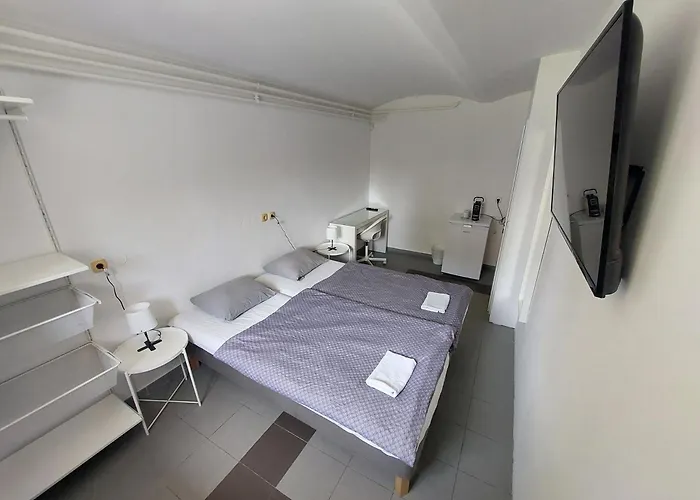 Guest house Rose House - Greenline Ljubljana