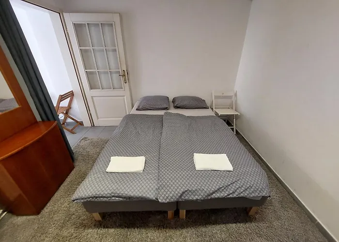 Rose House - Greenline Guest house *